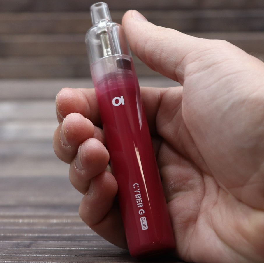 Tutustu Aspire Cyber G Slim Pod Kit Vape - violetti punainen: Tyylikäs ja maukas höyryttelykokemus